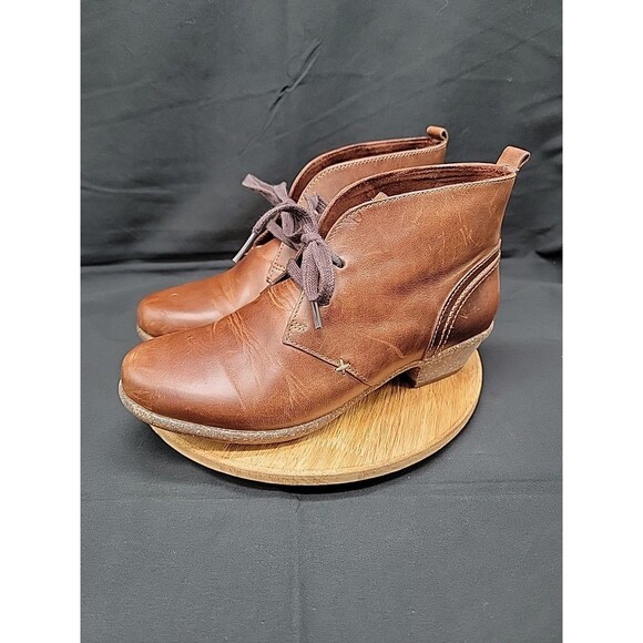 Clarks Artisian Brown Leather Booties Lace Up Size 8M - Picture 1 of 11